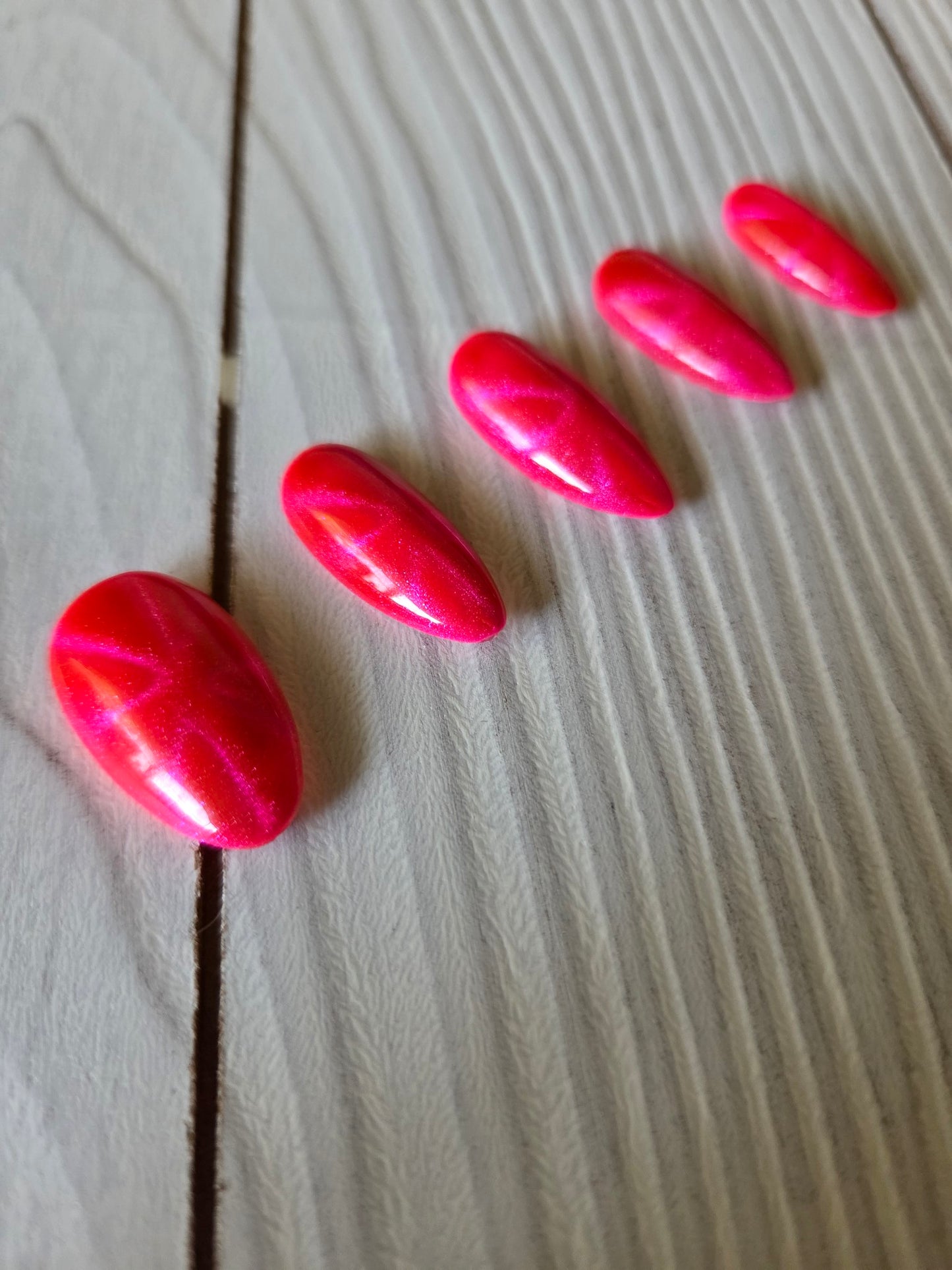 Hot pink cat eye with design