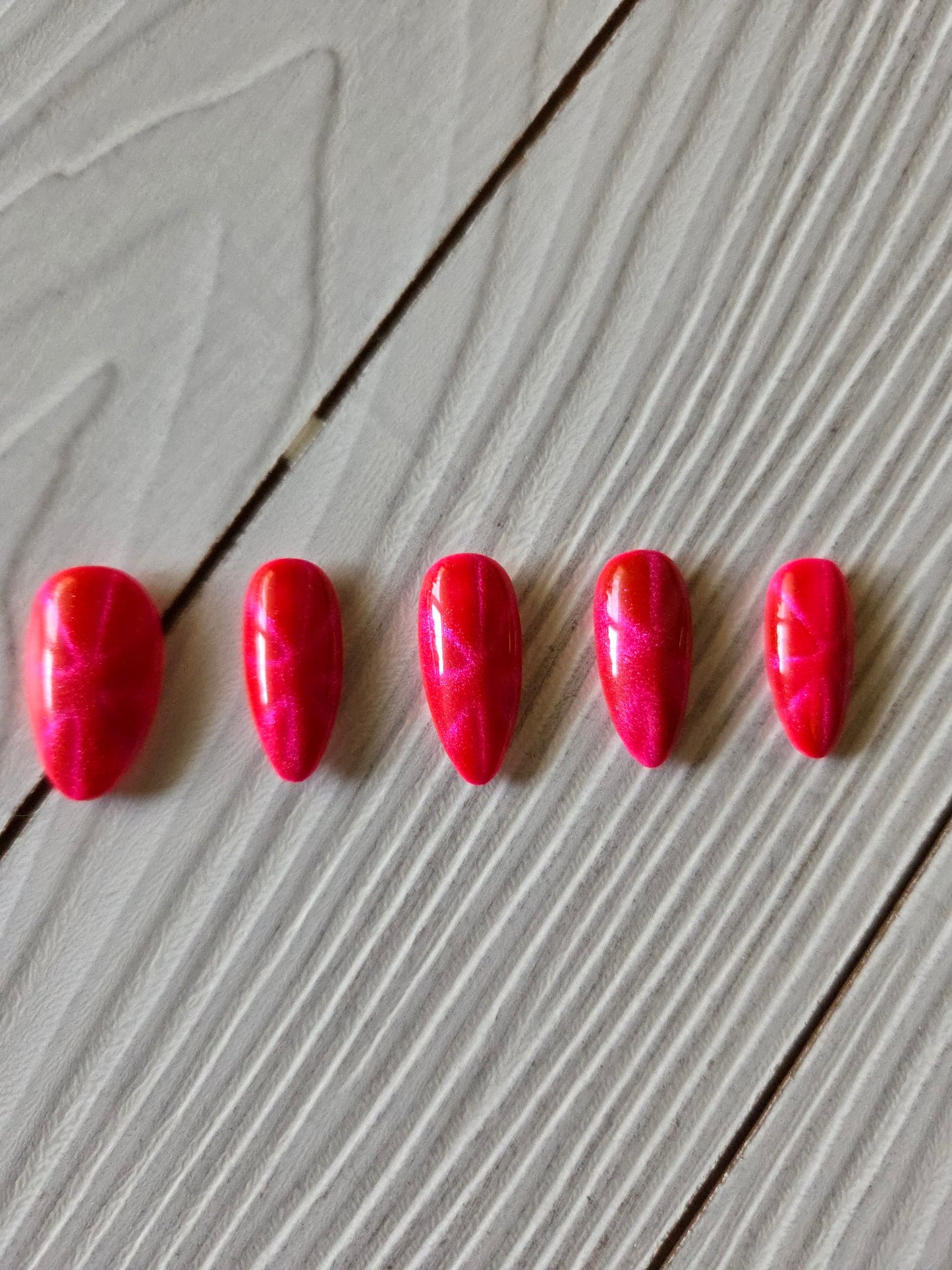 Hot pink cat eye with design