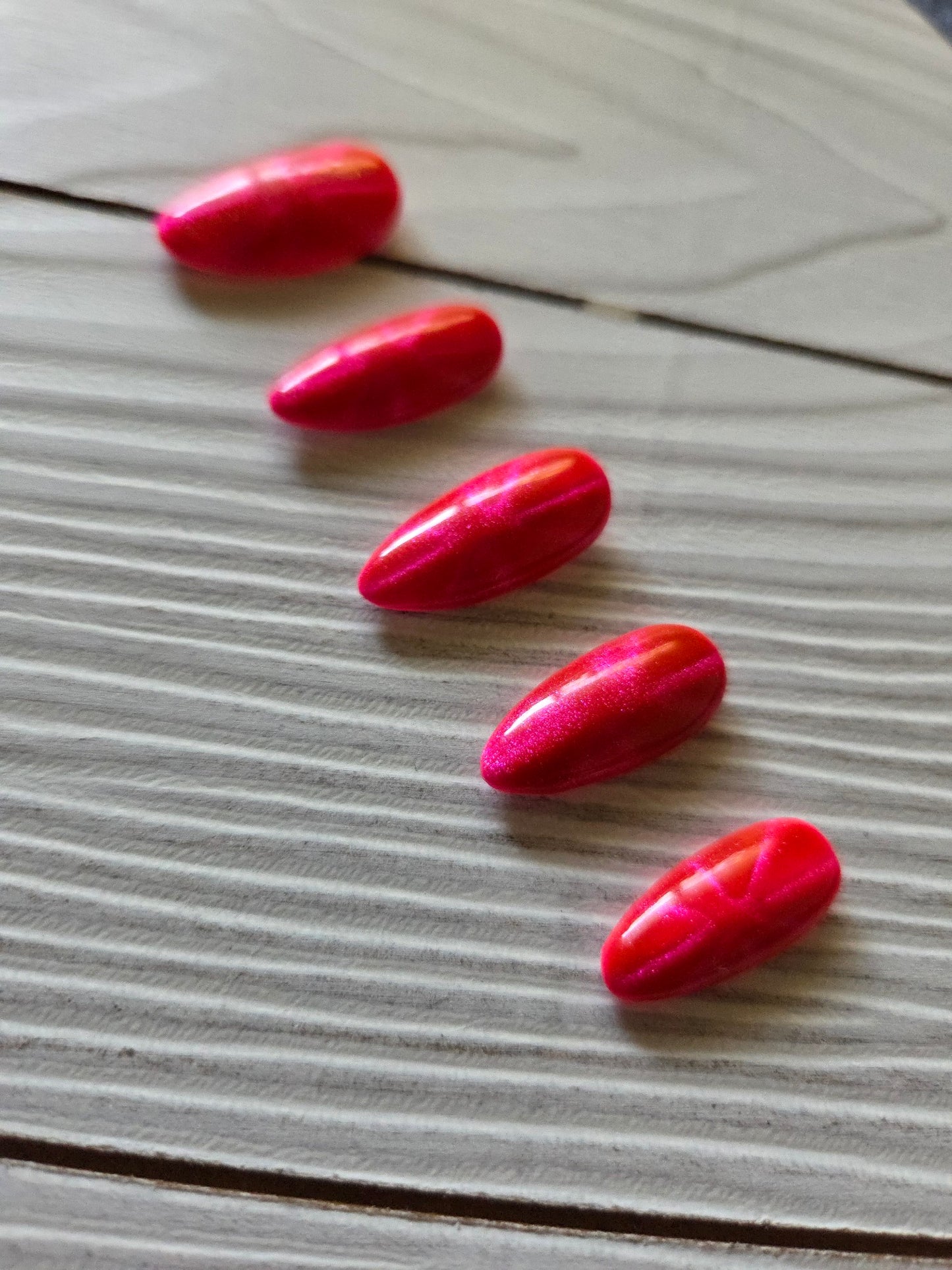 Hot pink cat eye with design